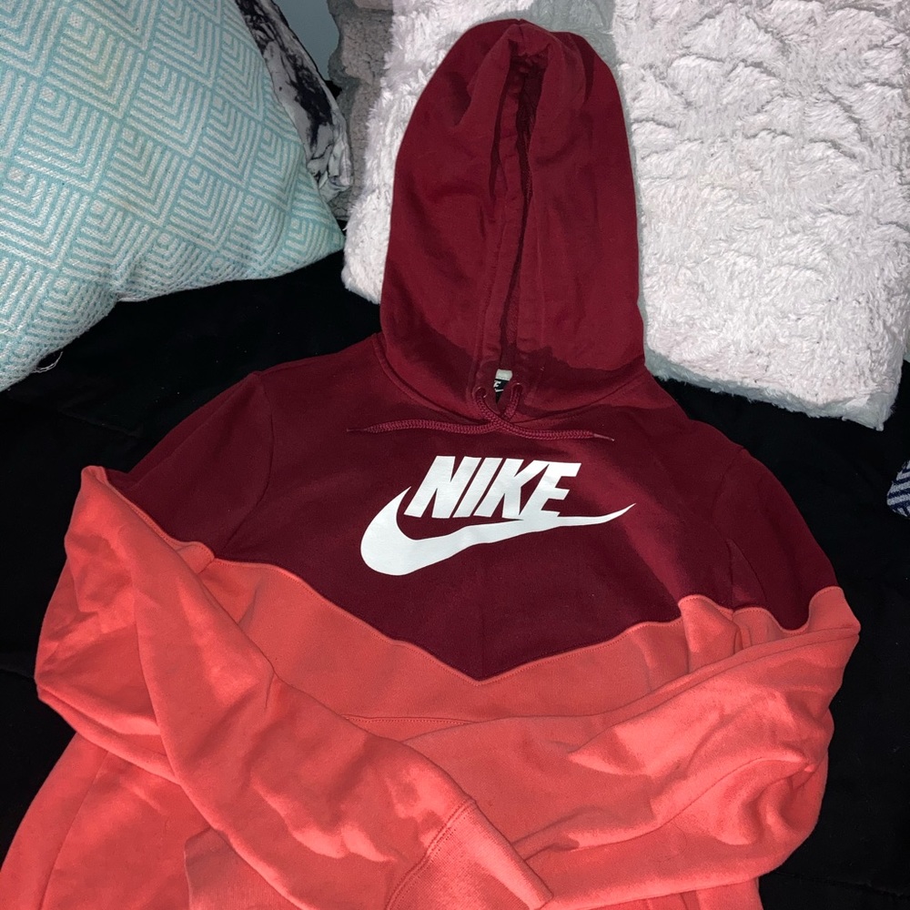 Nike sweatshirt